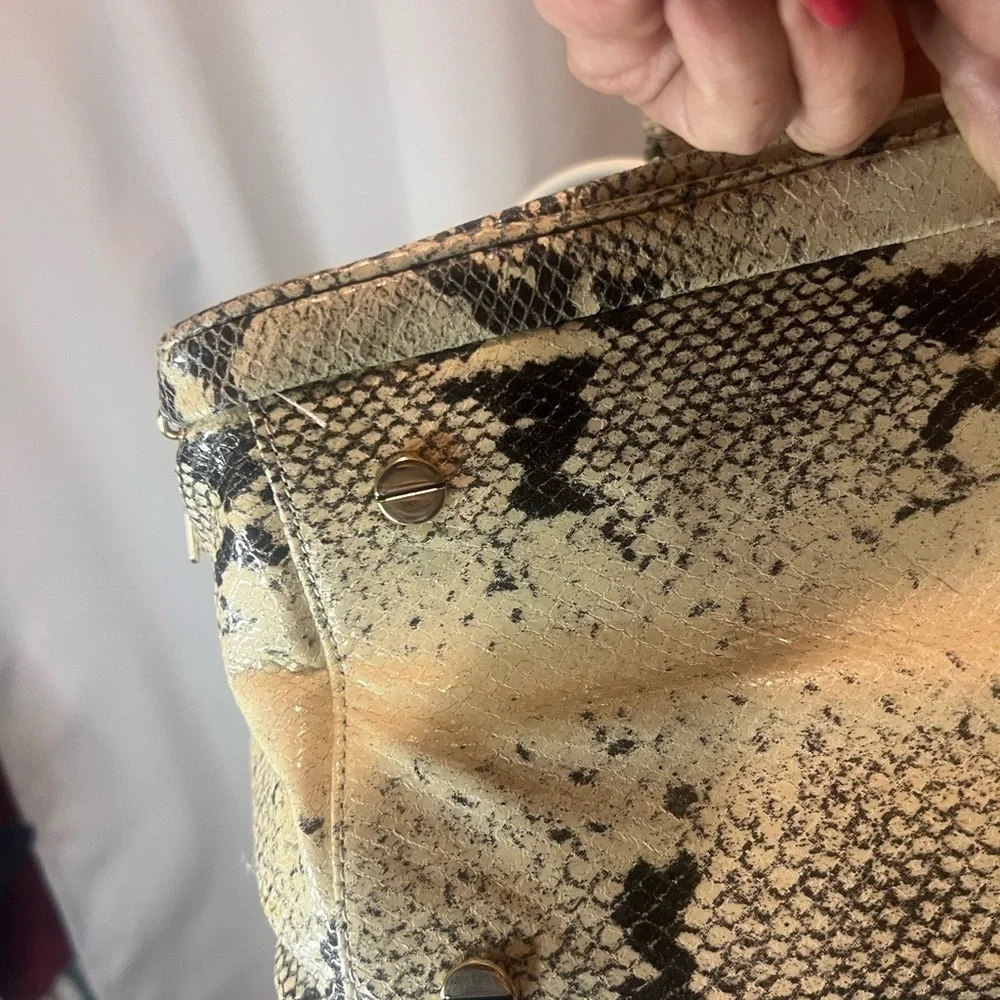 ALEXIS HUDSON Designer Snake Skin Leather Large handbag Two Zipper Closure
